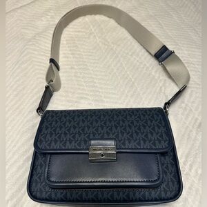 Michael Kors Bradshaw Crossbody Bag